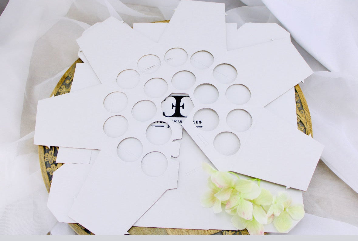 The Diamond Bouquet Collection "MINI" By Evelynn’s Cakes For 19 Mini Cupcakes