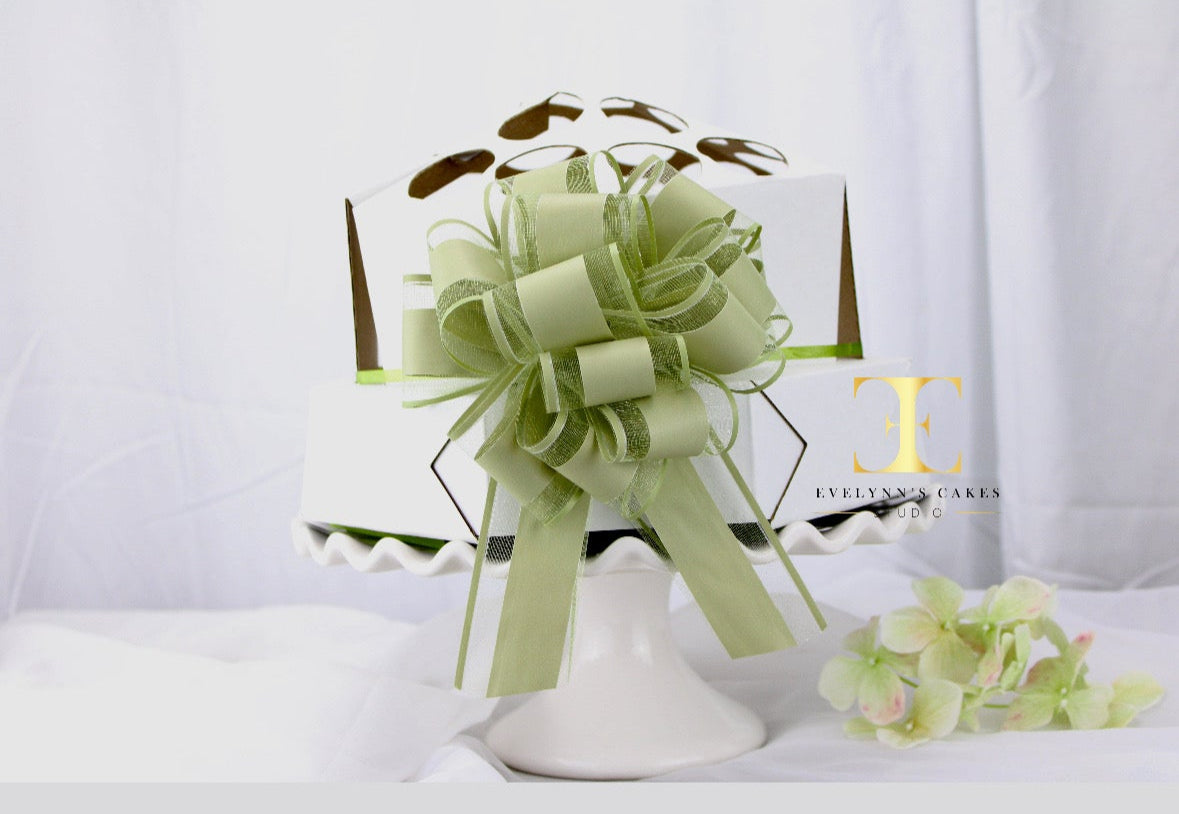 The Diamond Bouquet Collection "MINI" By Evelynn’s Cakes For 19 Mini Cupcakes